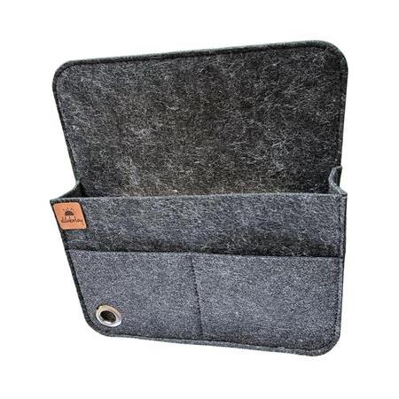 Dark Mode: Antrasit Keçe Yatak Yanı Düzenleyici (Kablo Çıkışlı & Tablet Bölmeli)