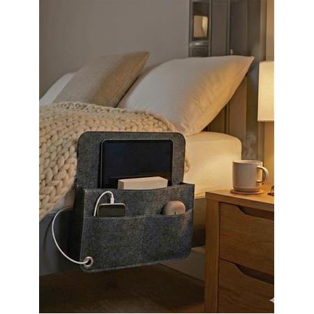 Dark Mode: Antrasit Keçe Yatak Yanı Düzenleyici (Kablo Çıkışlı & Tablet Bölmeli)