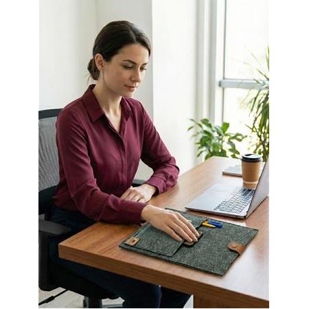 Ofis Asistanı: Cepli Keçe Dosya ve Tablet Çantası – Antrasit Gri (34x24 cm)